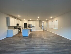 Room in Townhome on Canton Side Ave in Charlotte, NC - Building Photo - Building Photo