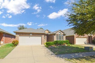 3304 Stonecrop Trail in Argyle, TX - Building Photo