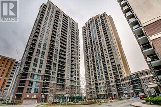 5 Michael Power Pl in Toronto, ON - Building Photo - Building Photo