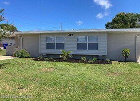 449 Del Monte Rd, Unit A in Sebastian, FL - Building Photo