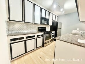 7045 Woodley Ave in Los Angeles, CA - Building Photo - Building Photo