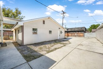 1876 S Roberta St in Salt Lake City, UT - Building Photo - Building Photo