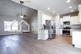 220 W L Miller Dr in Jackson, GA - Building Photo - Building Photo