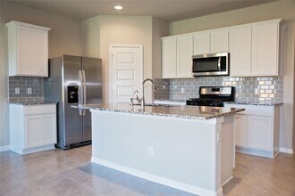 5615 Cedar Cres Ct in Richmond, TX - Building Photo - Building Photo