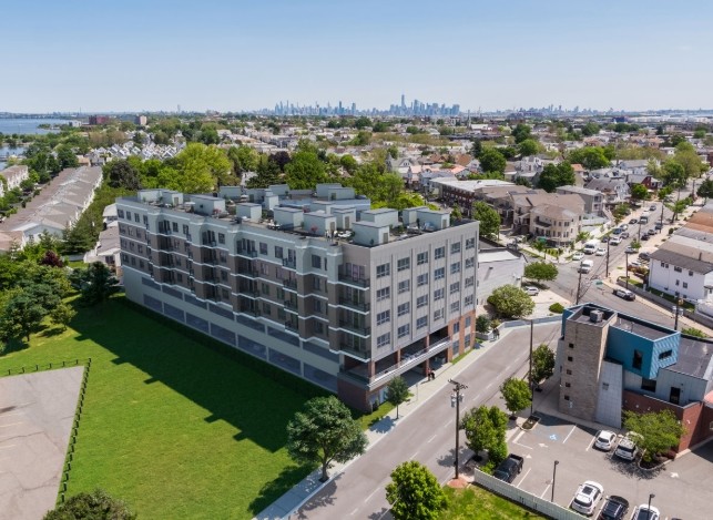 Archview Flats in Bayonne, NJ - Foto de edificio - Building Photo