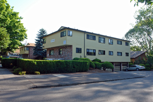 Alpine Terrace in Portland, OR - Building Photo - Building Photo