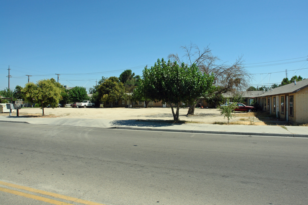 350 Fresno St in Parlier, CA - Foto de edificio