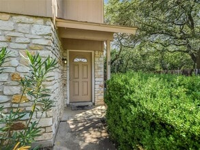 1403 Terrapin Ct in Austin, TX - Foto de edificio - Building Photo