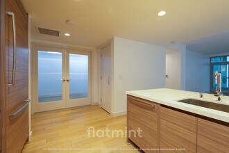 583 Battery St in Seattle, WA - Building Photo - Building Photo