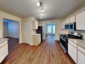 1818 Day Lily Way in Houston, TX - Building Photo - Building Photo