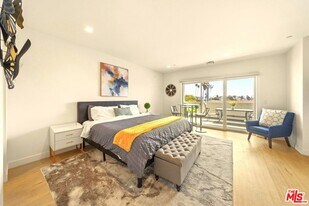 497 N St Andrews Pl in Los Angeles, CA - Building Photo