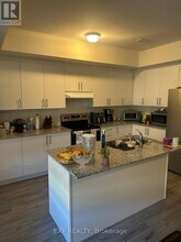 1538 Hilson Hts in Milton, ON - Building Photo - Building Photo