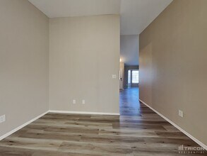 532 E Ave J 9 in Lancaster, CA - Building Photo - Building Photo
