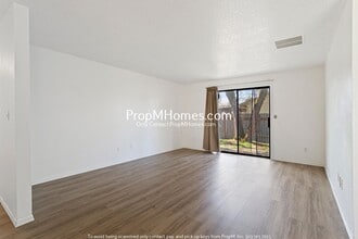 1752 SW Pine St in McMinnville, OR - Building Photo - Building Photo