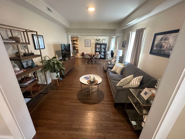 33 Norwood Ave, Unit Lower