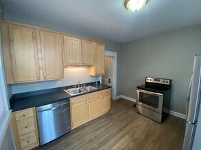 2355 Summit St in Columbus, OH - Building Photo - Building Photo