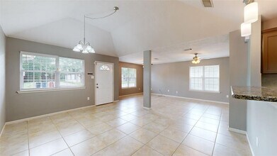 106 Sterling St in College Station, TX - Building Photo - Building Photo