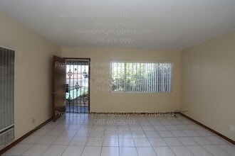 830 E Anaheim St in Long Beach, CA - Building Photo - Building Photo