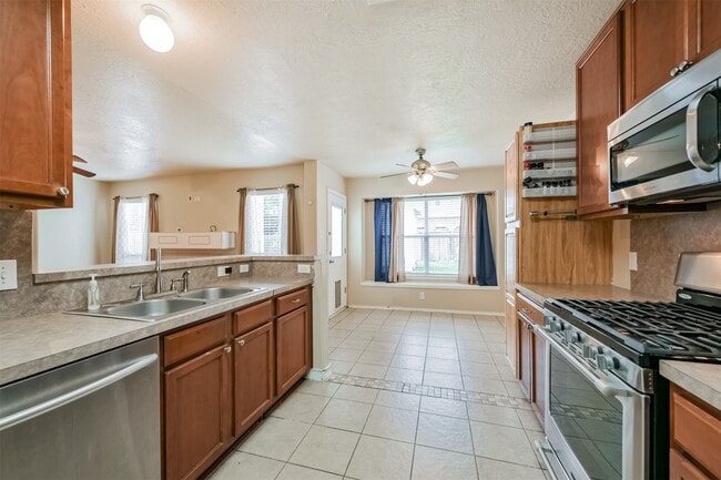 property at 13723 Rural Oak St