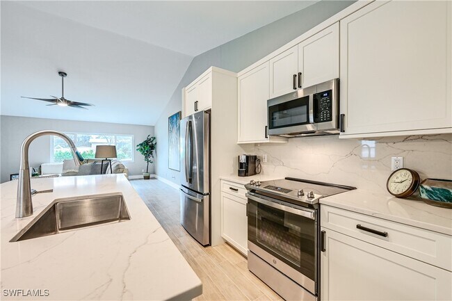 4368 Mariner Rd in Bonita Springs, FL - Building Photo - Building Photo