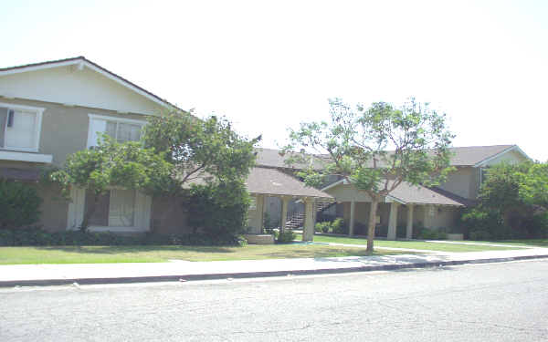 1950-1956 Evergreen St in La Verne, CA - Building Photo