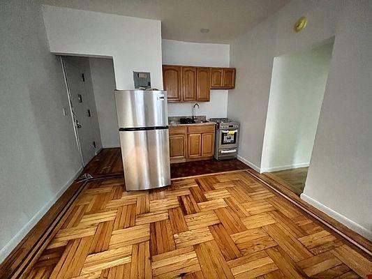 property at 1115 Jerome Ave