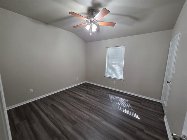 145 N Meadows Dr in Granbury, TX - Building Photo - Building Photo