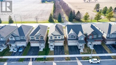 34 Henry Maracle St in North Dumfries, ON - Building Photo - Building Photo