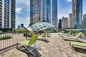 400 E Randolph St, Unit 2029 in Chicago, IL - Building Photo - Building Photo