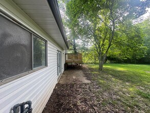 1203 W Schwartz St in Carbondale, IL - Building Photo - Building Photo