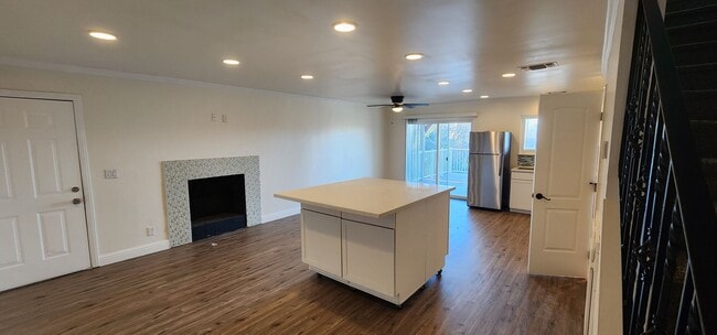 400 Buckeye Terrace in Redding, CA - Building Photo - Building Photo