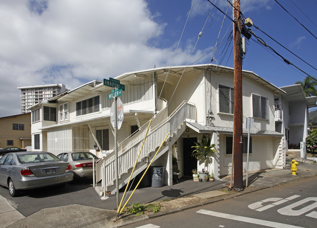 1518 Wilder Ave in Honolulu, HI - Foto de edificio - Building Photo