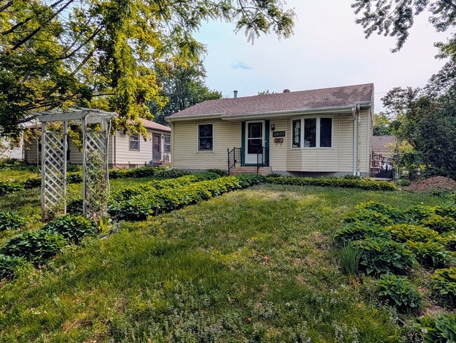 property at 3621 Sumter Ave S