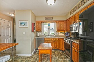 83 Quarry Village Rd in Cheshire, CT - Building Photo - Building Photo