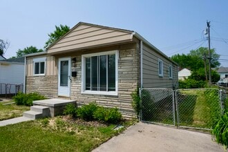 46 W Coy Ave in Hazel Park, MI - Building Photo - Building Photo