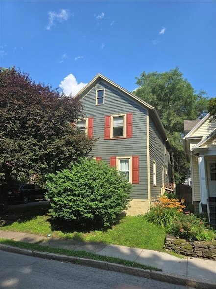114 Seager St