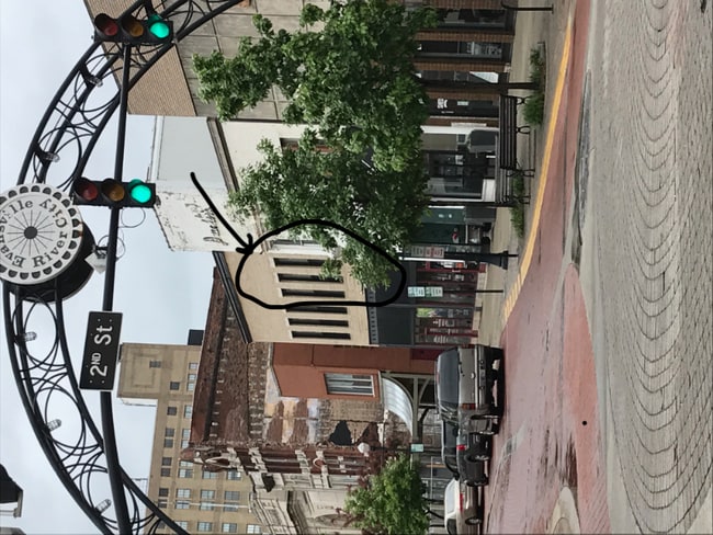 211 Main St