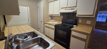 1923 SW 34th Ct in Ocala, FL - Building Photo - Building Photo