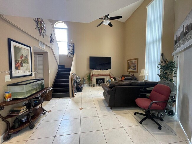 1400 San Remo Cir in Homestead, FL - Building Photo - Building Photo