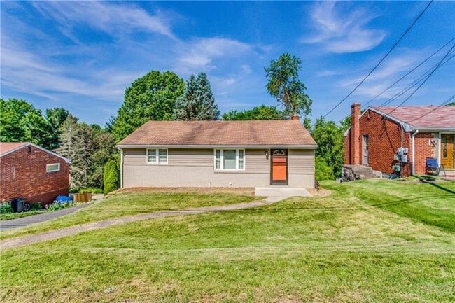 114 Neilson Dr in Clairton, PA - Building Photo - Building Photo