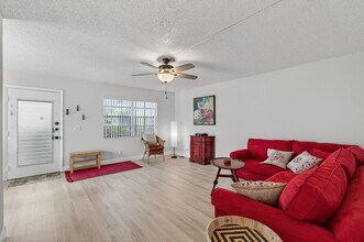 406 Piedmont I in Delray Beach, FL - Building Photo - Building Photo