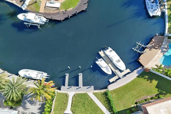 840 SE 22nd Ave in Pompano Beach, FL - Building Photo - Building Photo