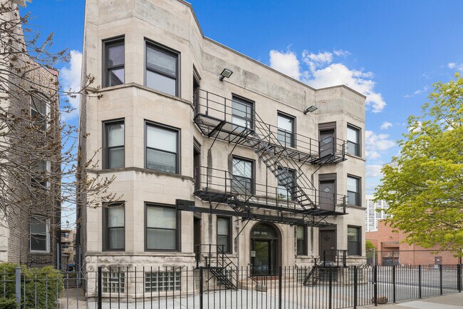 property at 846 W Sheridan Rd