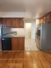 30462 Westmore Dr in Madison Heights, MI - Building Photo - Building Photo