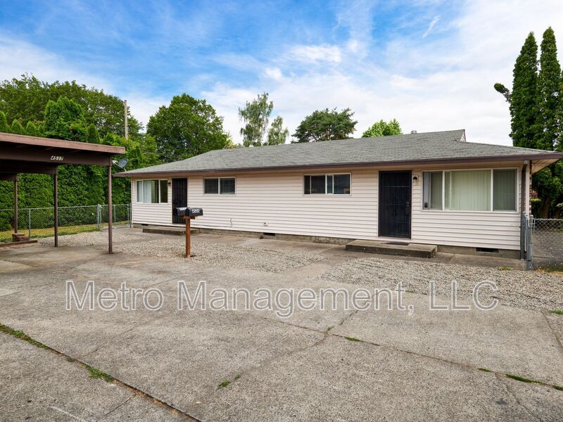 4537 NE 82nd Ave in Portland, OR - Building Photo