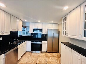 253 Poinciana Island Dr in Sunny Isles Beach, FL - Building Photo - Building Photo