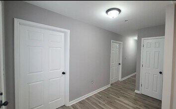 308 King St, Unit Apartment #1 in Pottstown, PA - Building Photo - Building Photo