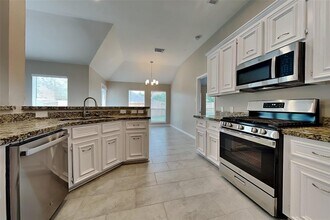 3607 Kennedy Dr in Pearland, TX - Building Photo - Building Photo