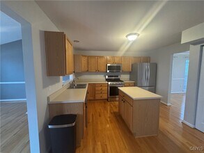 5215 Harriet Fisher Dr in Clay, NY - Building Photo - Building Photo