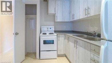 84 2nd St in Orangeville, ON - Building Photo - Building Photo